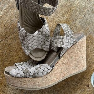 Adam Tucker Brown Metallic Women Wedge Sandal 8.5